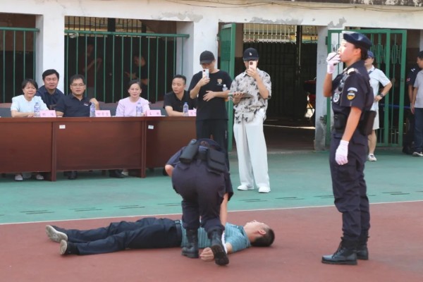 長沙紅光保安服務有限公司,長沙安保服務,長沙安全服務,長沙非武裝押運,勞務派遣服務